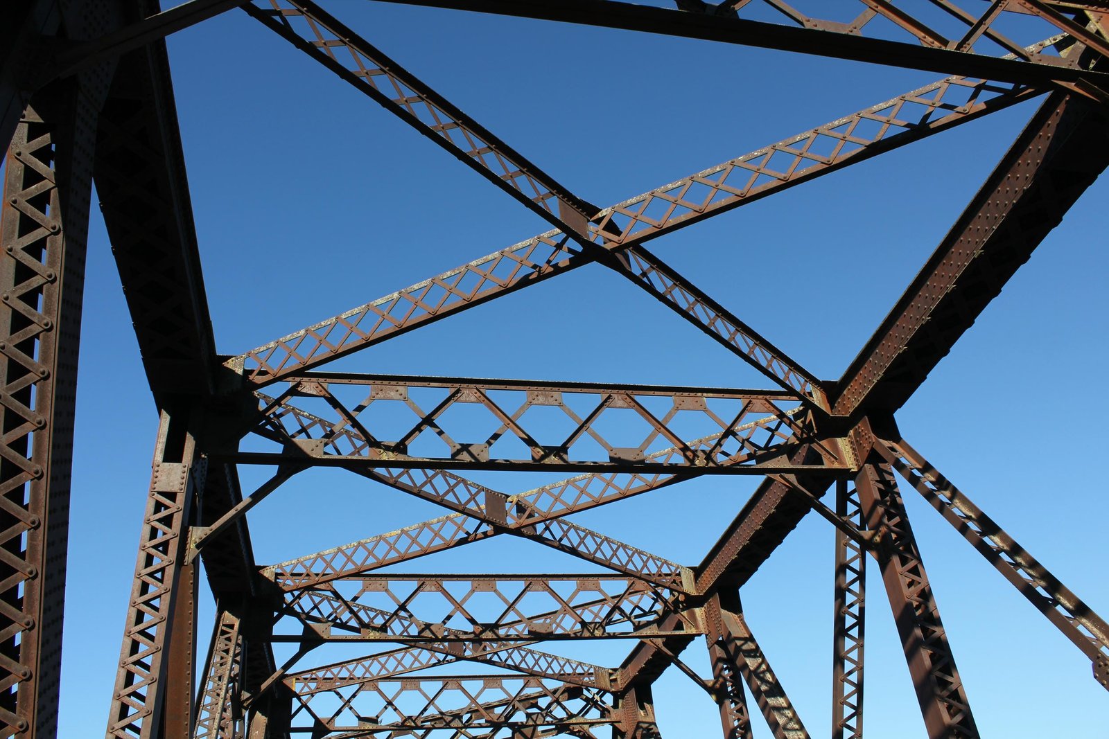 Sway bracing, east span (span #1)